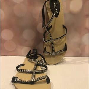 Women’s dressy flat sandals